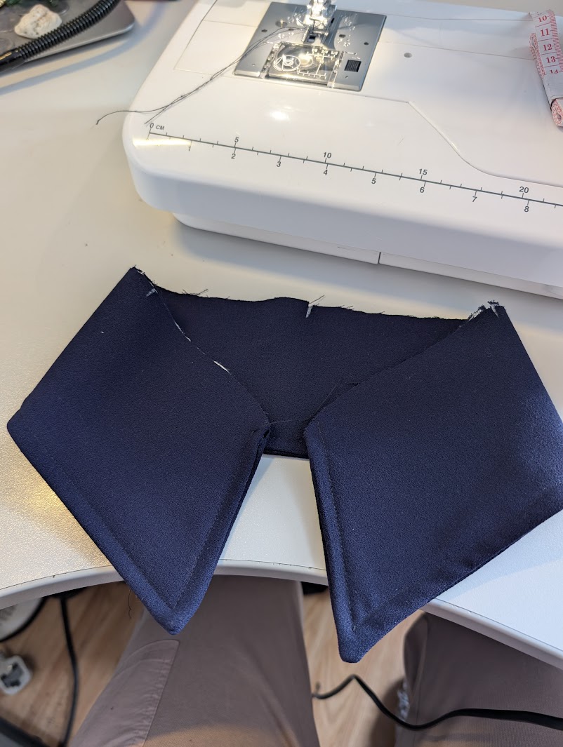 stitched collar - folded view